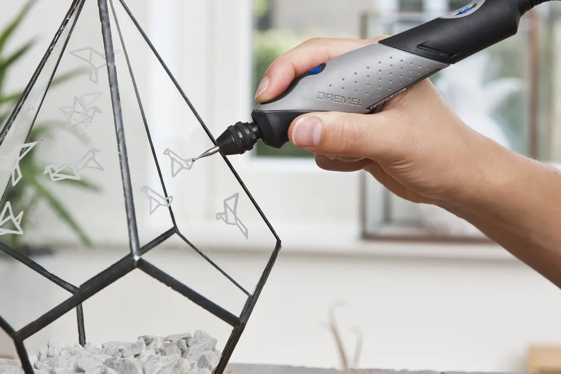 Brico Dremel Multigereedschap 2050Ja + 15 Accessoires Clearance