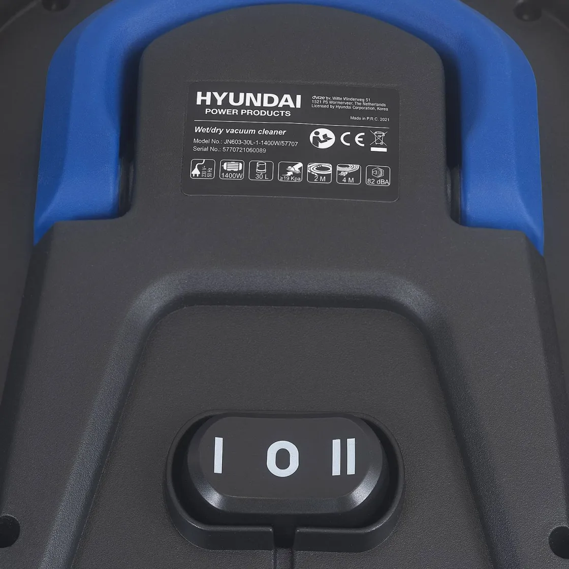 Brico Hyundai Nat/Droogzuiger 1400W Met Stopcontact New