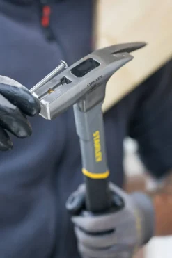 Brico Stanley Lathamer Glasvezel 600Gr Discount